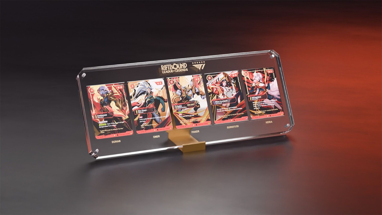 Display containing the five T1 Worlds Signature Edition cards